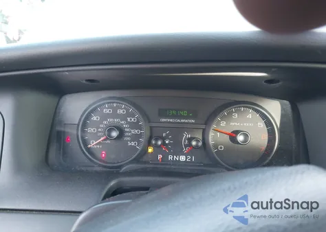 2010 Ford Crown Victoria Police/Police Interceptor z USA, uszkodzony, nr VIN 2FABP7BV5AX129186